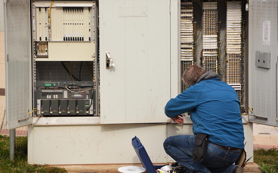 cherche électricien pas cher Saint-Leu-d'Esserent